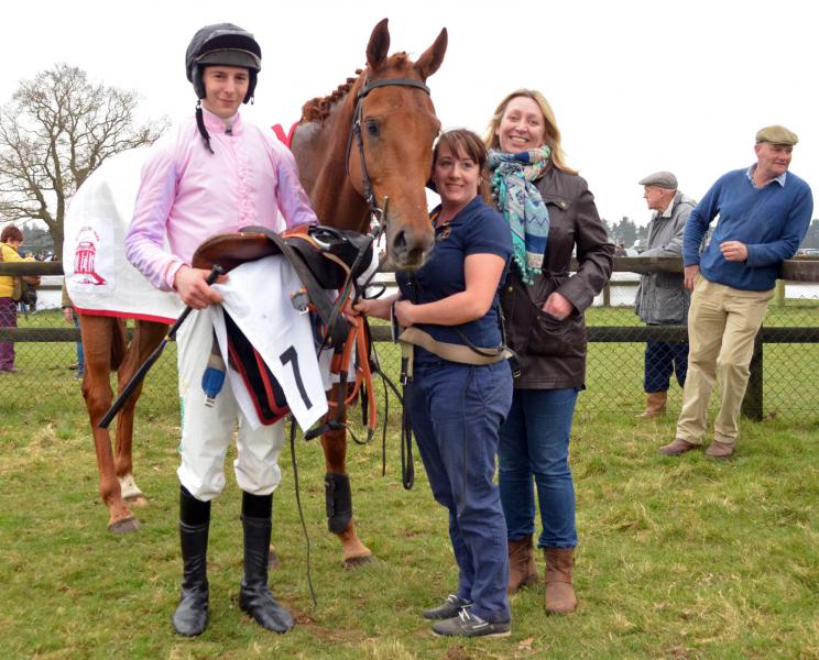 Winner ISKRABOB, ridden by Oz Wedmore owned by The Random Optimists Partners and trained by Rose Grissell